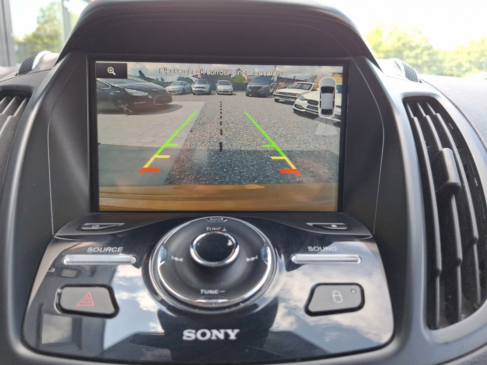 Fahrzeugabbildung Ford Kuga Titanium