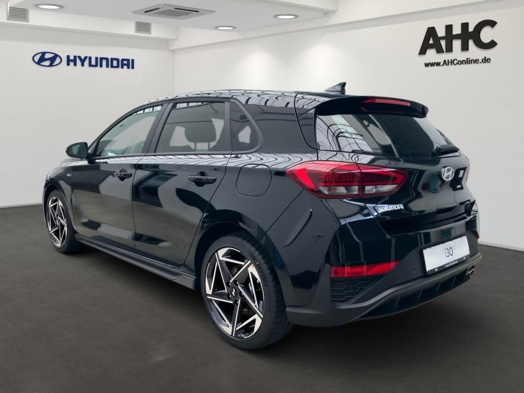 Fahrzeugabbildung Hyundai i30 1,5 T-GDi N-LINE 7-DCT Pano 2xKlima Navi