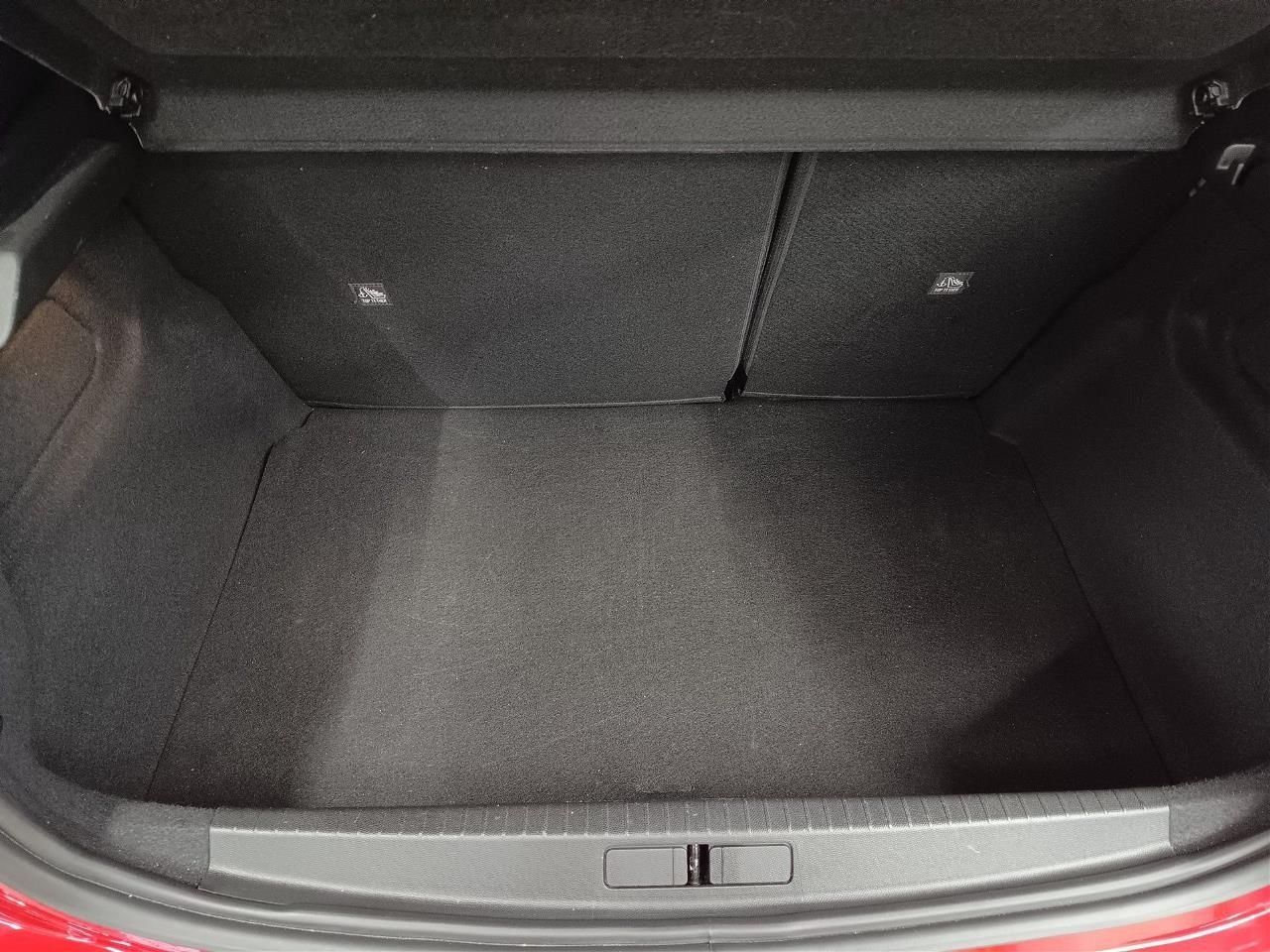 Fahrzeugabbildung Opel Corsa 1.2T GS - Navi, Sitzhzg, Klimaautomatik