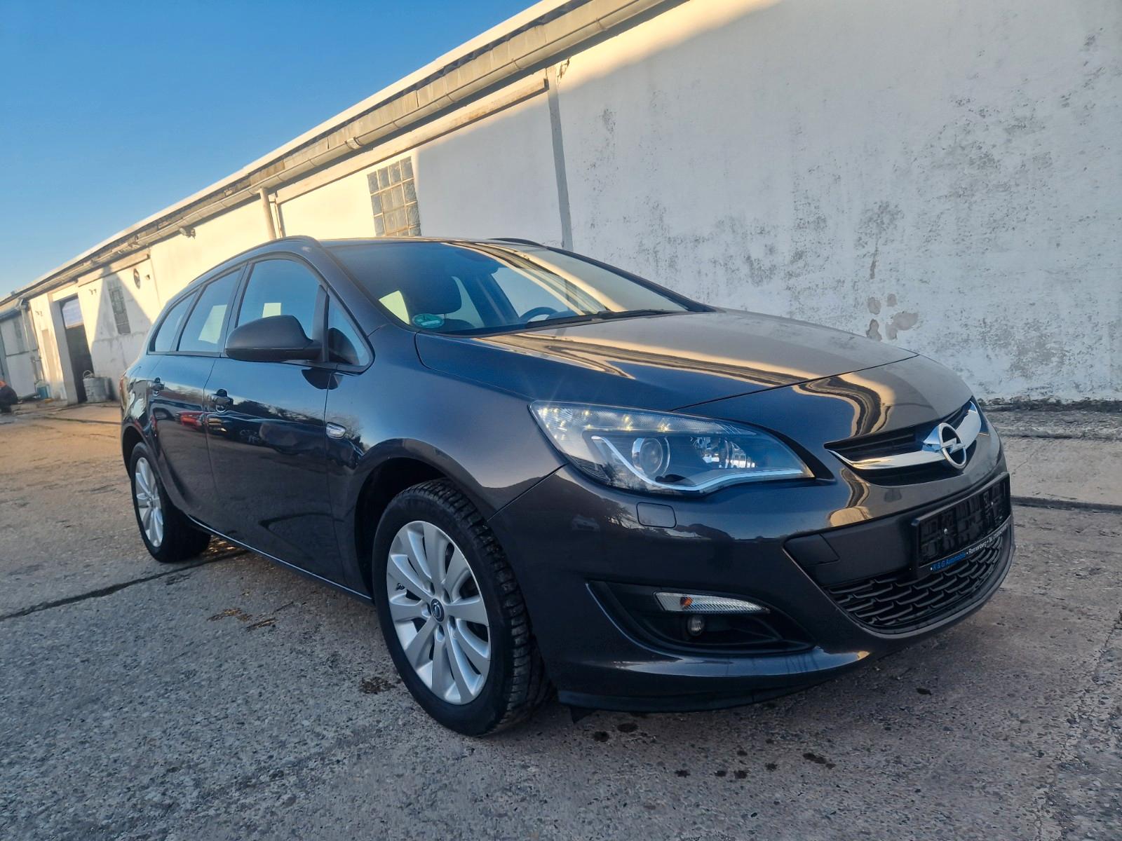 Opel Astra J Sports Tourer Edition