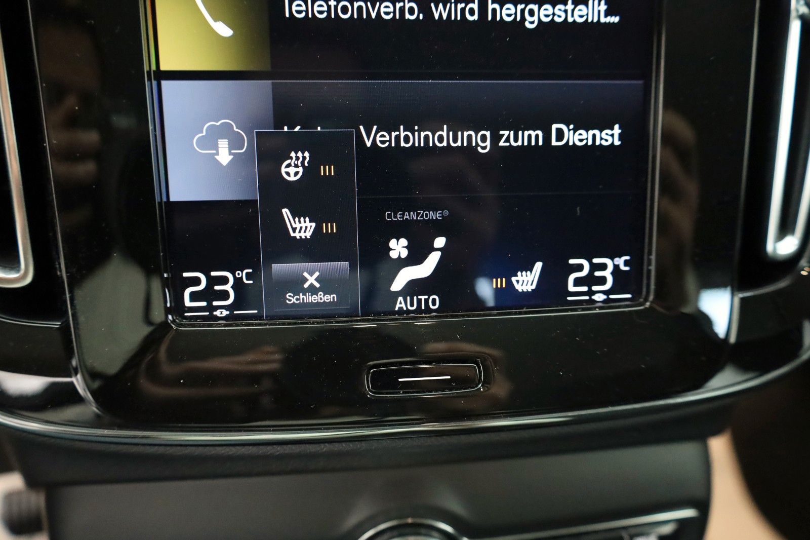 Fahrzeugabbildung Volvo XC40 Momentum Pro Navi,LED,Kamera,SH,Apple Car