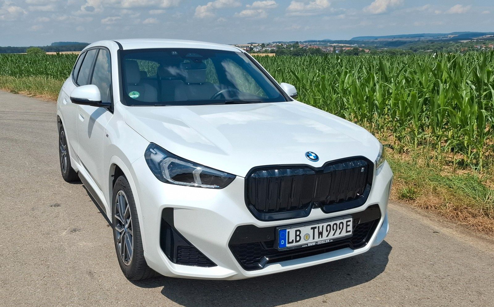 BMW iX1 xDrive30 M Sport und Inovationspaket