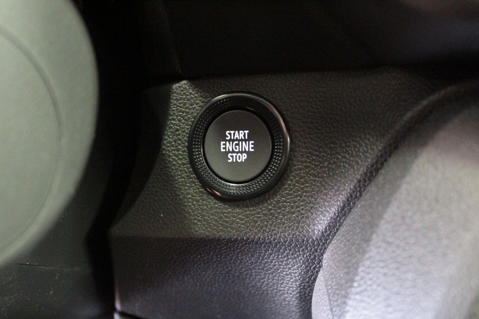 Fahrzeugabbildung Dacia Sandero Journey+ ECO-G 100 *Navi*Sitzhz*LPG