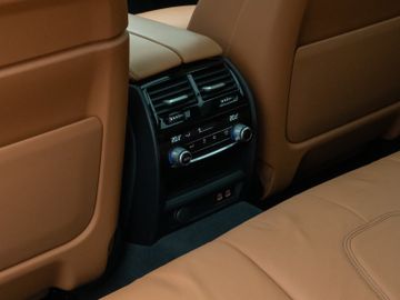 Fahrzeugabbildung BMW 540d xDr Tour M Sport Pano H/K Kamera 360° Air