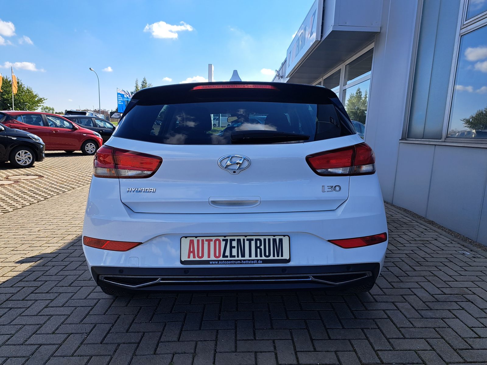 Fahrzeugabbildung Hyundai i30 Intro Edition 159PS WINTERPAKET KAMERA