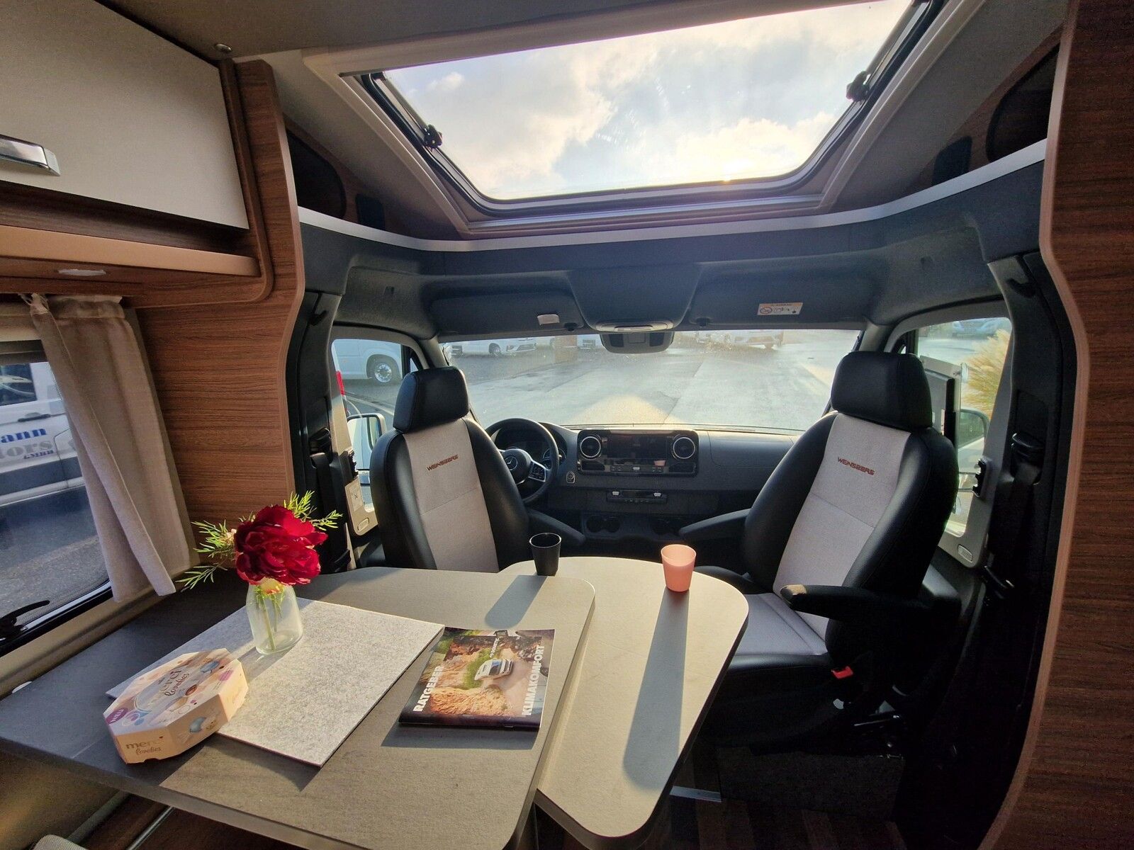 Fahrzeugabbildung Weinsberg CaraCompact MB EDITION PEPPER 640 MEG