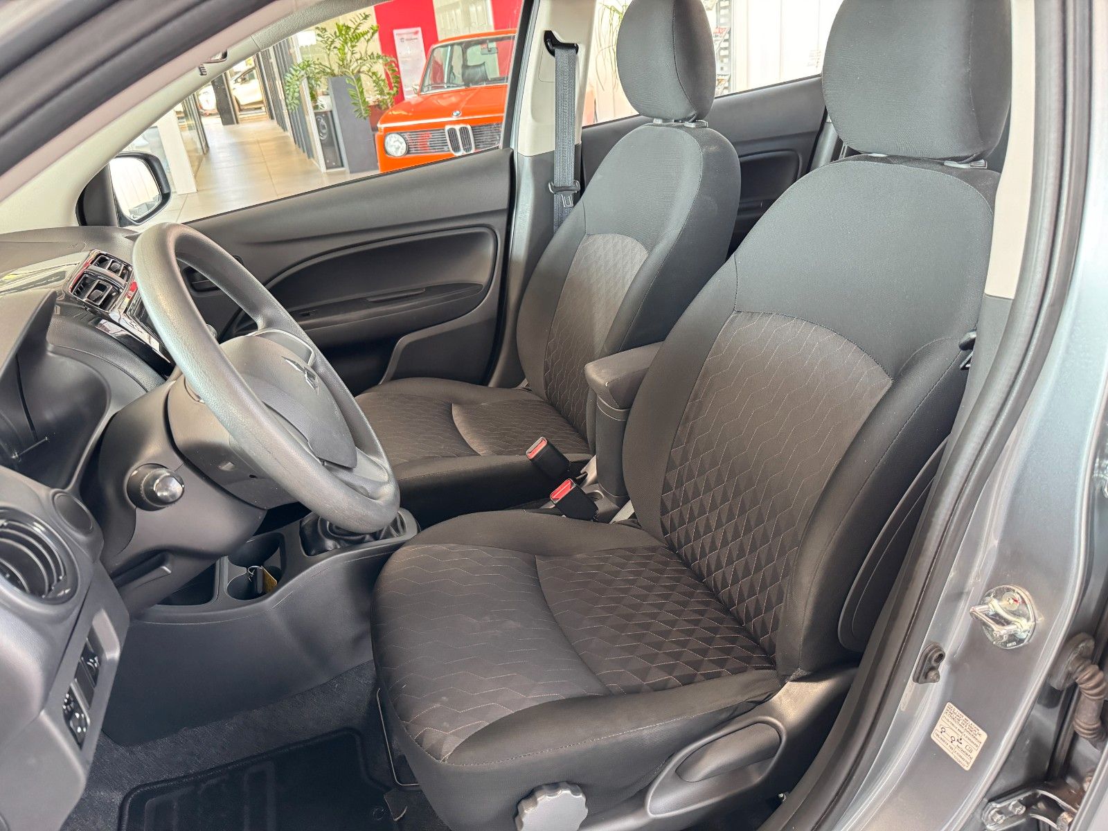 Fahrzeugabbildung Mitsubishi Space Star 1.2 Spirit  "Ganzjahresreifen Klima"