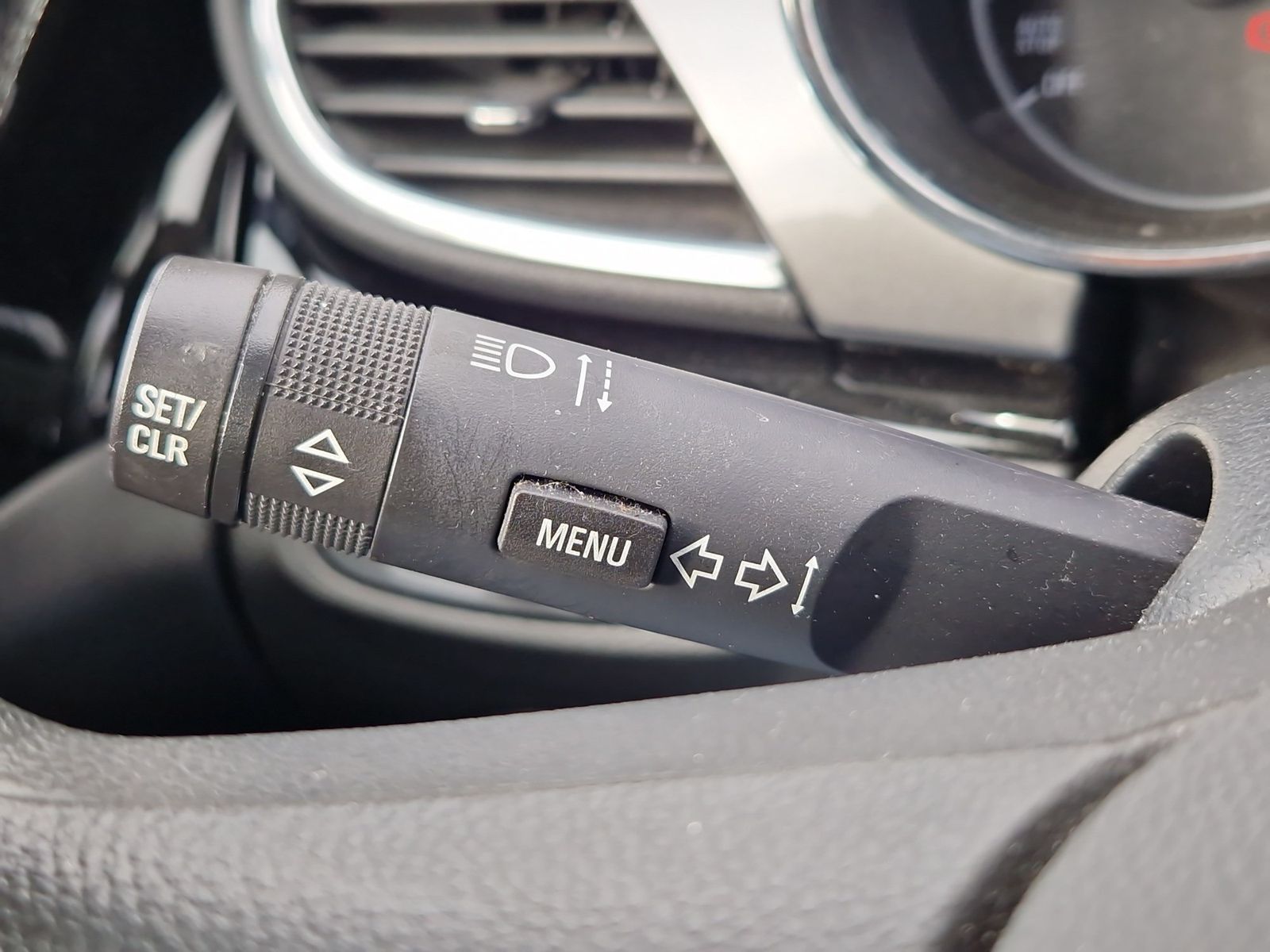 OPEL Mokka X 1.6 Selection Radio Klimaanlage – Bild 25