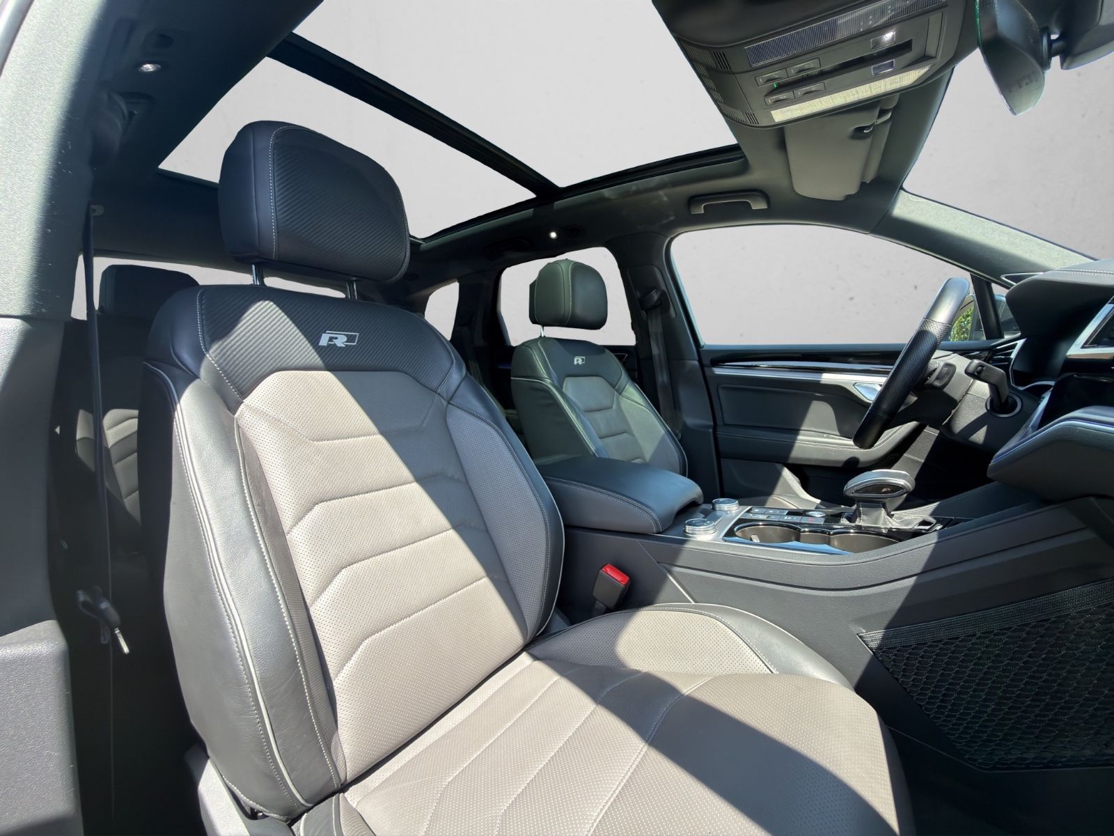 Volkswagen Touareg R-Line 4M 4.0 TDI V8 Last-Edition 23 MB foto 17