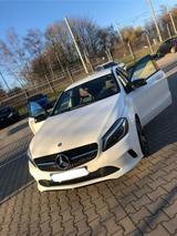 Mercedes-Benz Mercedes A 180 DCT |TÜV Neu 02/28|Leder Br... - Mercedes-Benz A 180 in Oldenburg