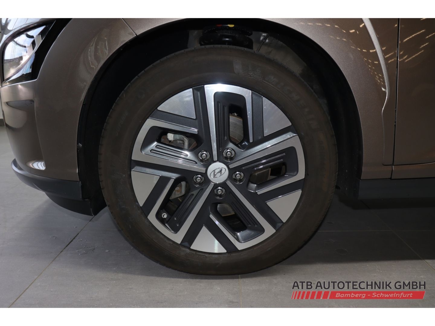 Fahrzeugabbildung Hyundai KONA Elektro Trend 2WD 39,2 kWh 96,6% SOH LED AC