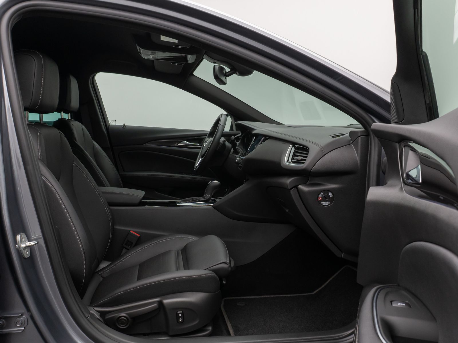 Fahrzeugabbildung Opel Insignia B Sports GSLine Plus 4x4 Kamera HUD AHK