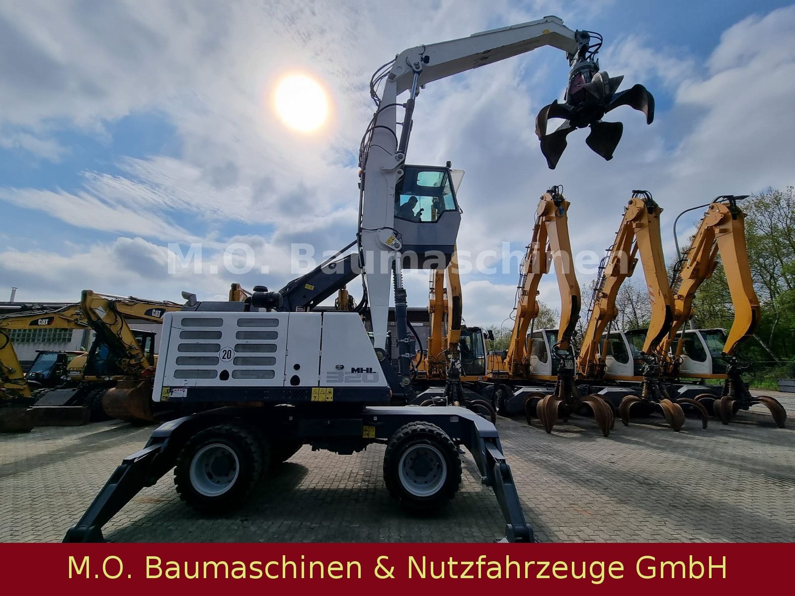 Fahrzeugabbildung Terex Fuchs MHL 320 / AC /  Polypgreifer