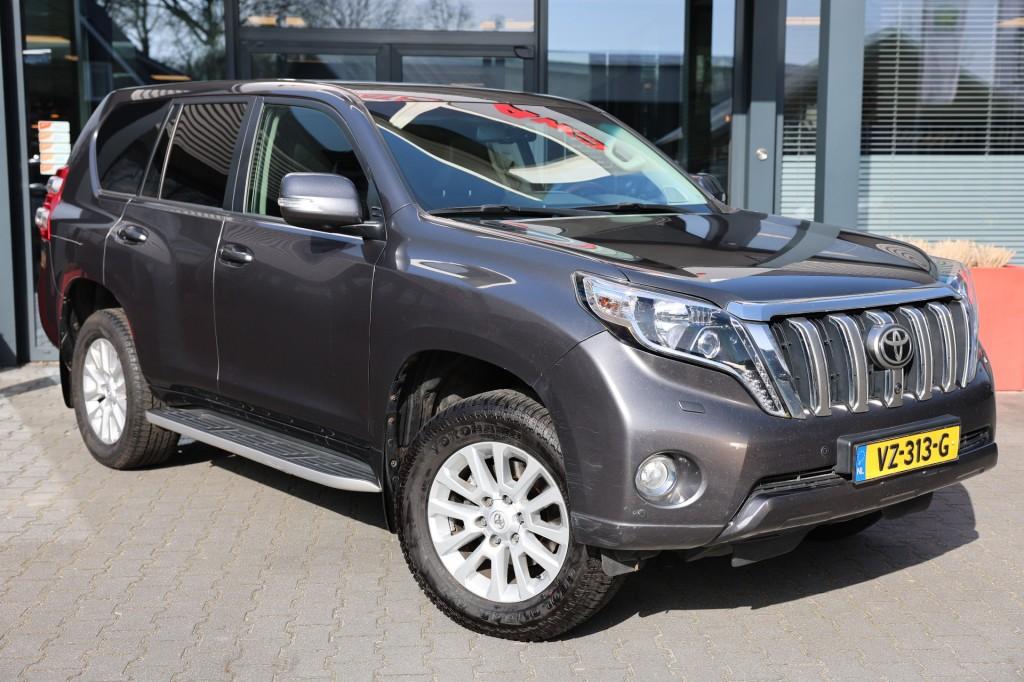 Toyota Land Cruiser 2.8 D-4D 5DRS EXECUTIVE A/T VAN 