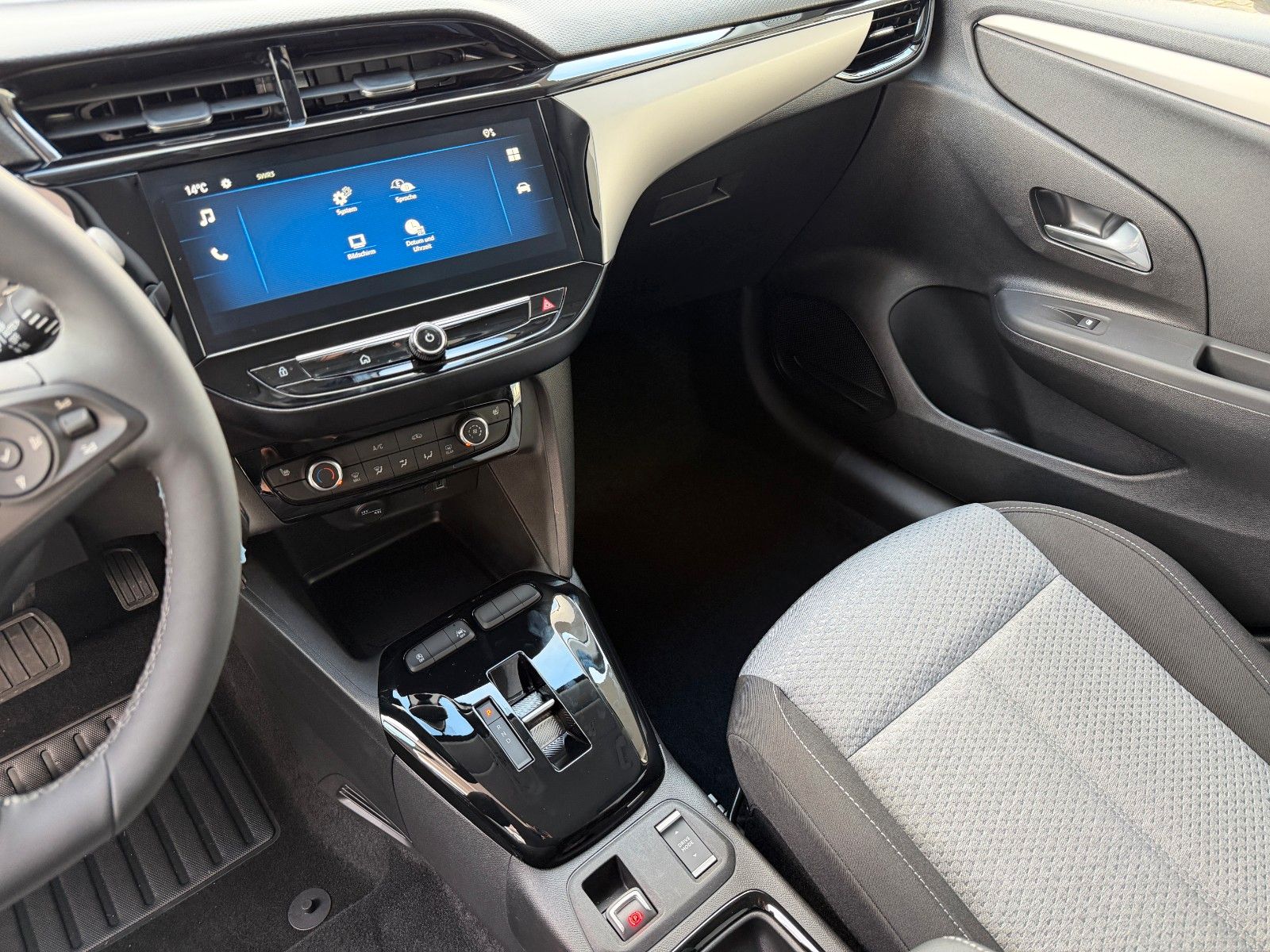 Fahrzeugabbildung Opel Corsa F Edition 110PS Hybrid Automatik/LED!