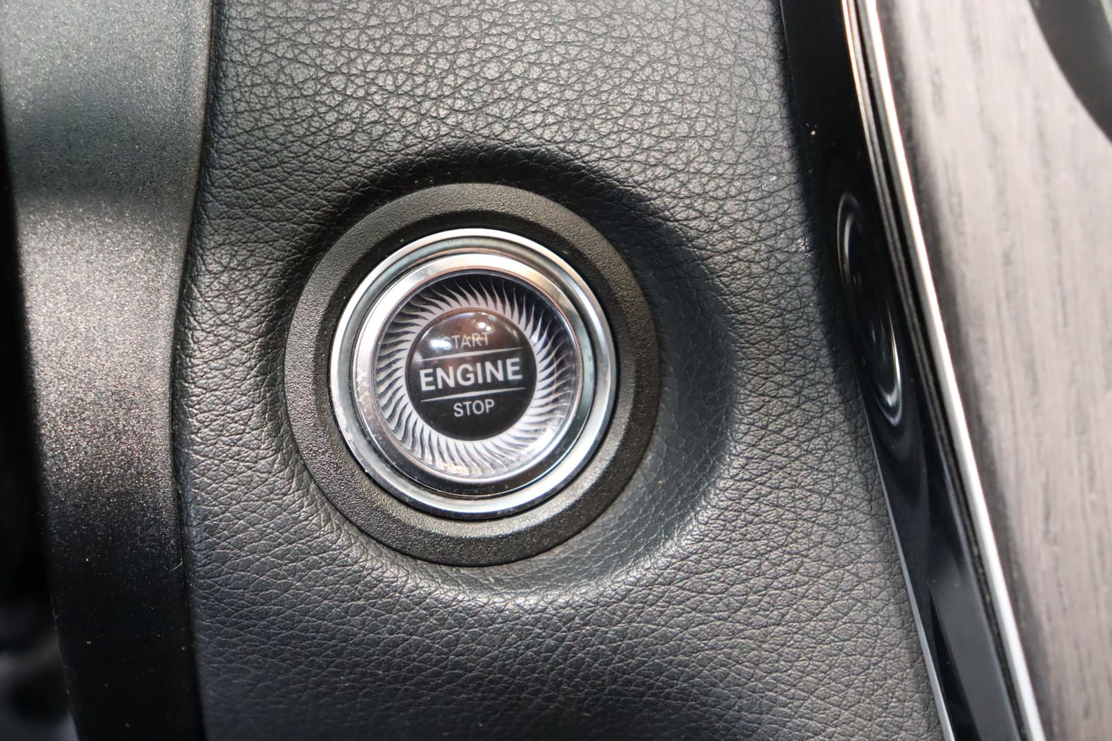 Fahrzeugabbildung Mercedes-Benz C 63 AMG * LED * Airmatic * Memory