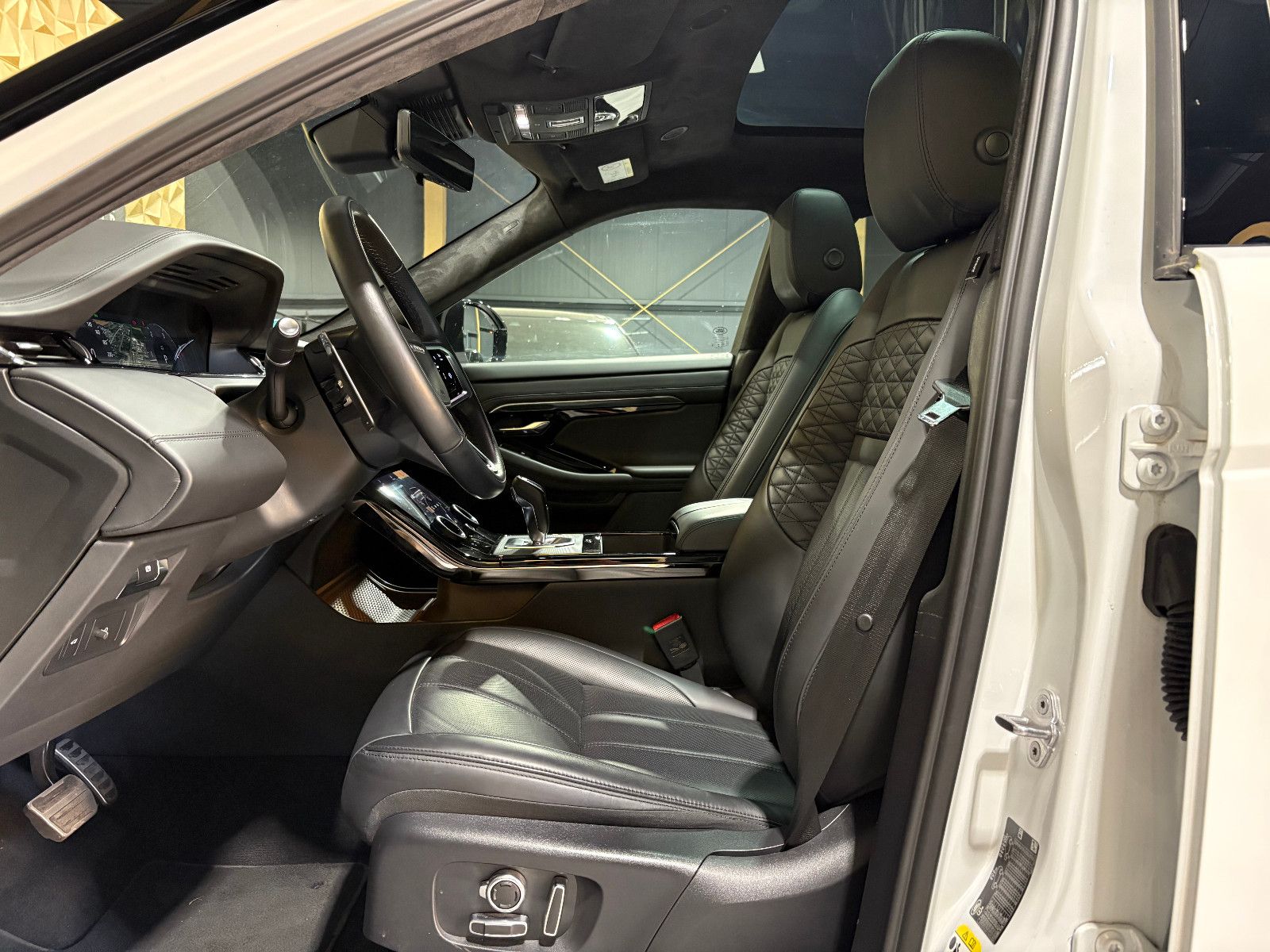 Fahrzeugabbildung Land Rover Range Rover Evoque Autobiography/PANO/KAMERA/ACC