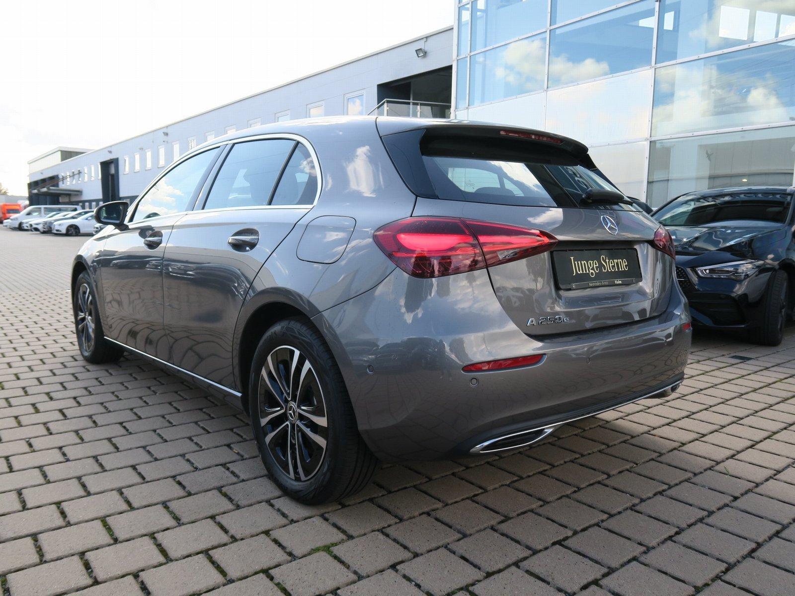 Mercedes-Benz A 250 e Progressive Line Advanced 11kw LED High