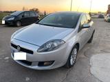 Fiat Bravo 1.6 MJT 105 CV DPF Dynamic - silberne Fiat Bravo