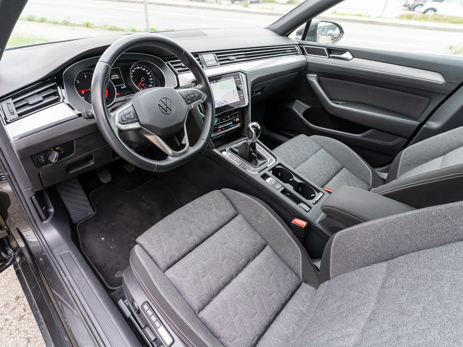 Volkswagen Passat Variant - Bild 12
