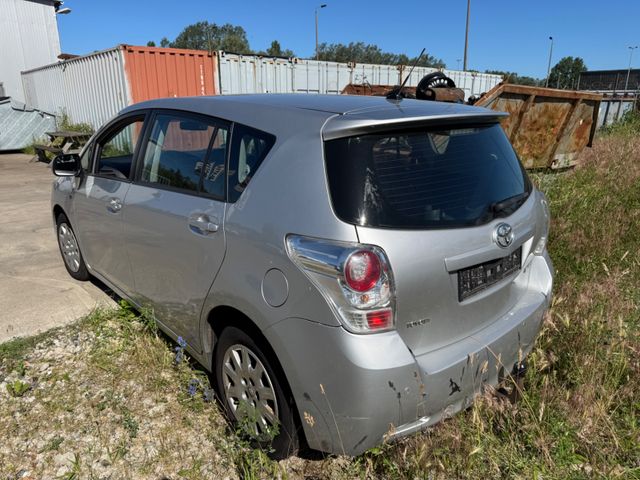 Toyota Verso  Life