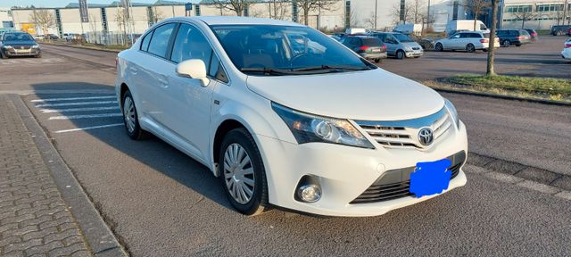 Toyota Avensis 2,0-l-D-4D Executive"NAVI"1 HAND"