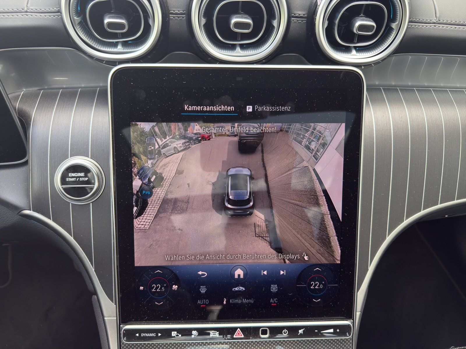 Fahrzeugabbildung Mercedes-Benz GLC300de AMG Advan+ AHK Pano DISTR Sitzklim Memo