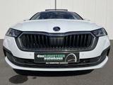 Skoda Octavia Combi 1.4 TSI e-Hybrid Style First Editi - Skoda Octavia mit Hybrid-Antrieb: Induktionsladefunktion
