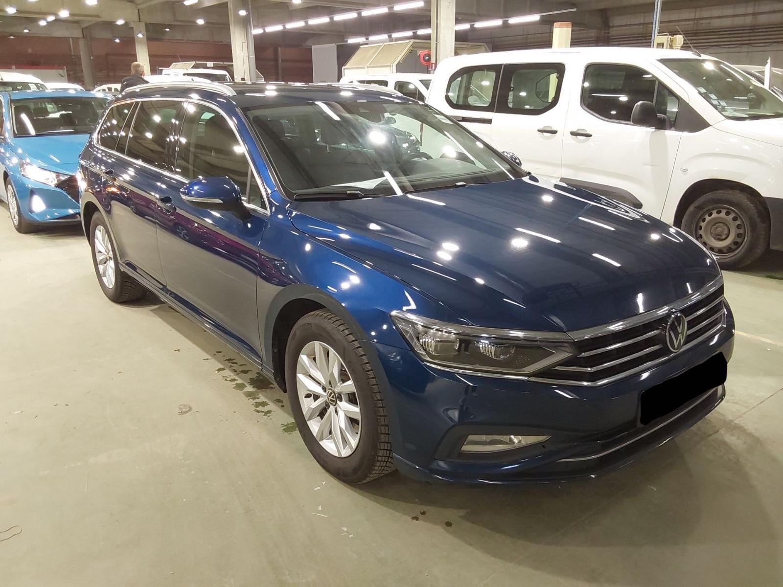 Volkswagen PASSAT 2.0 TDI DSG VARIANT * LED *VIRTUAL COCPIT
