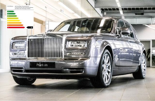 Rolls-Royce Phantom - -