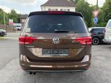 Volkswagen Touran Highline/ACC/LED/PDC/SHZ/AC/UVM - Gebrauchtwagen in Arnsberg