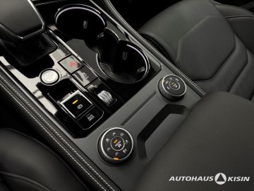 Volkswagen Touareg - 12