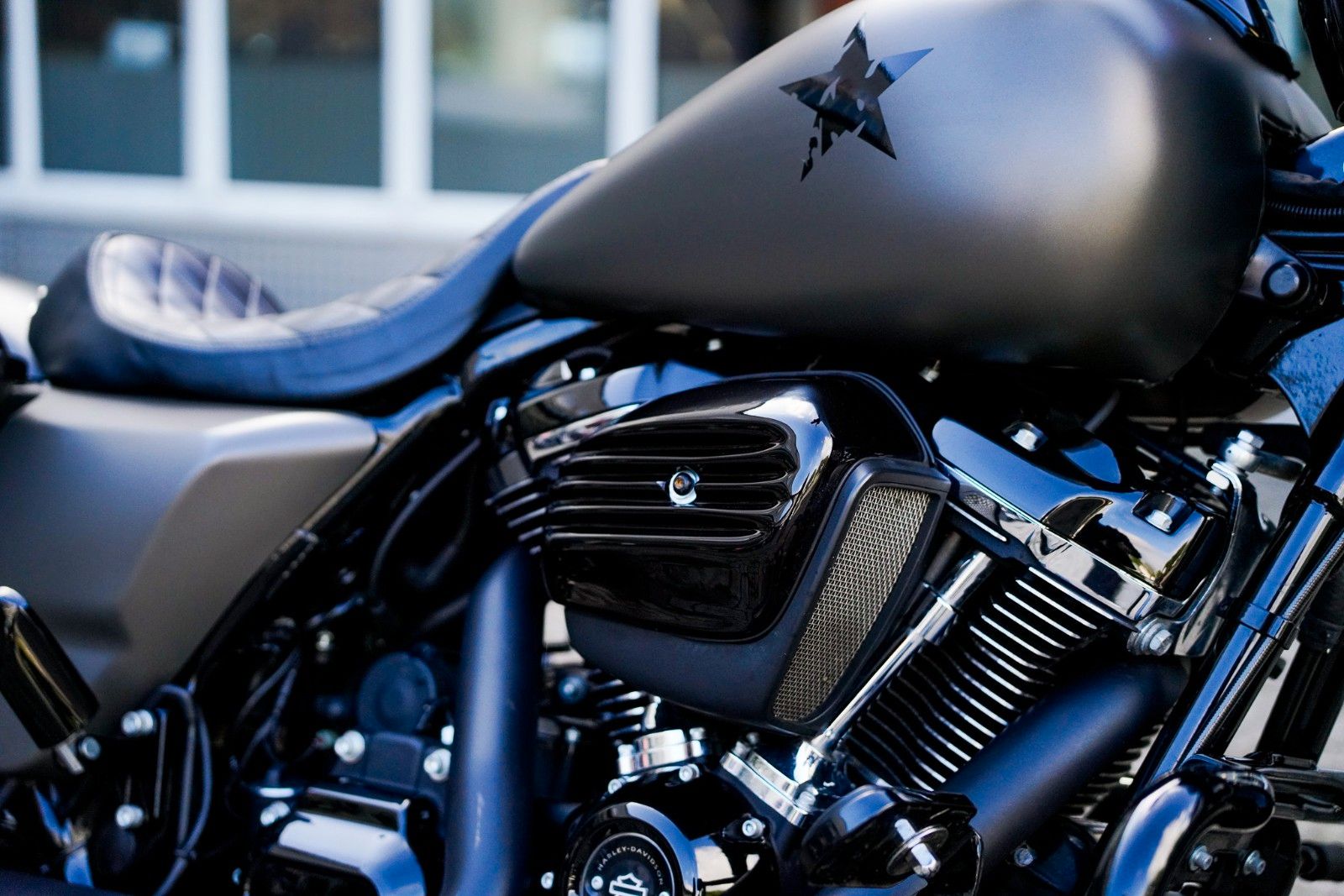 Fahrzeugabbildung Harley-Davidson FLHRXS ROAD KING SPECIAL 107 CUI - JEKILL&HYDE -