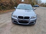 BMW 325i e90 - BMW 325: E90