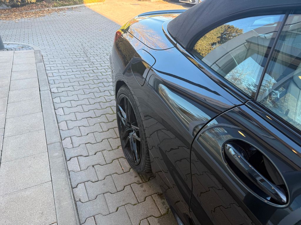 BMW M8 Competition xDrive Cabrio / LASER / M-DRIVERS BMW M8 Competition xDrive Cabrio / LASER / M-DRIVERS