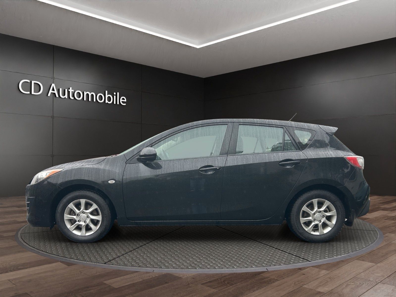 Fahrzeugabbildung Mazda 3 Lim. Center-Line/Service Neu/Navi/Sitzheizung/