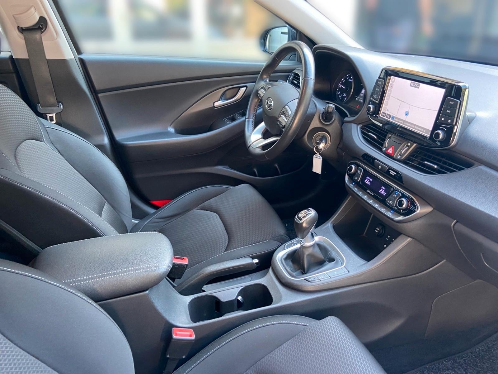 Hyundai i30 1.0 T-GDI Intro