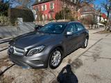 Mercedes-Benz CLA 220 CDI 4MATIC - Mercedes-Benz CLA 220: Cdi
