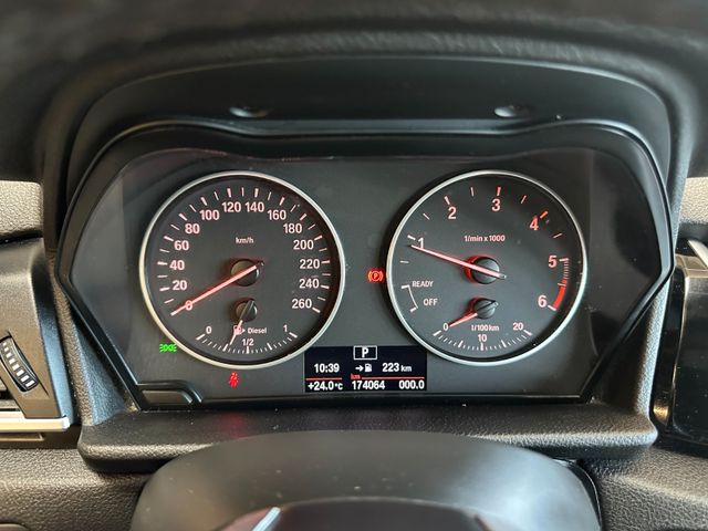 BMW 218 2 Active Tourer *ACC*PDC*NAVI*AHK*LED*Keyles