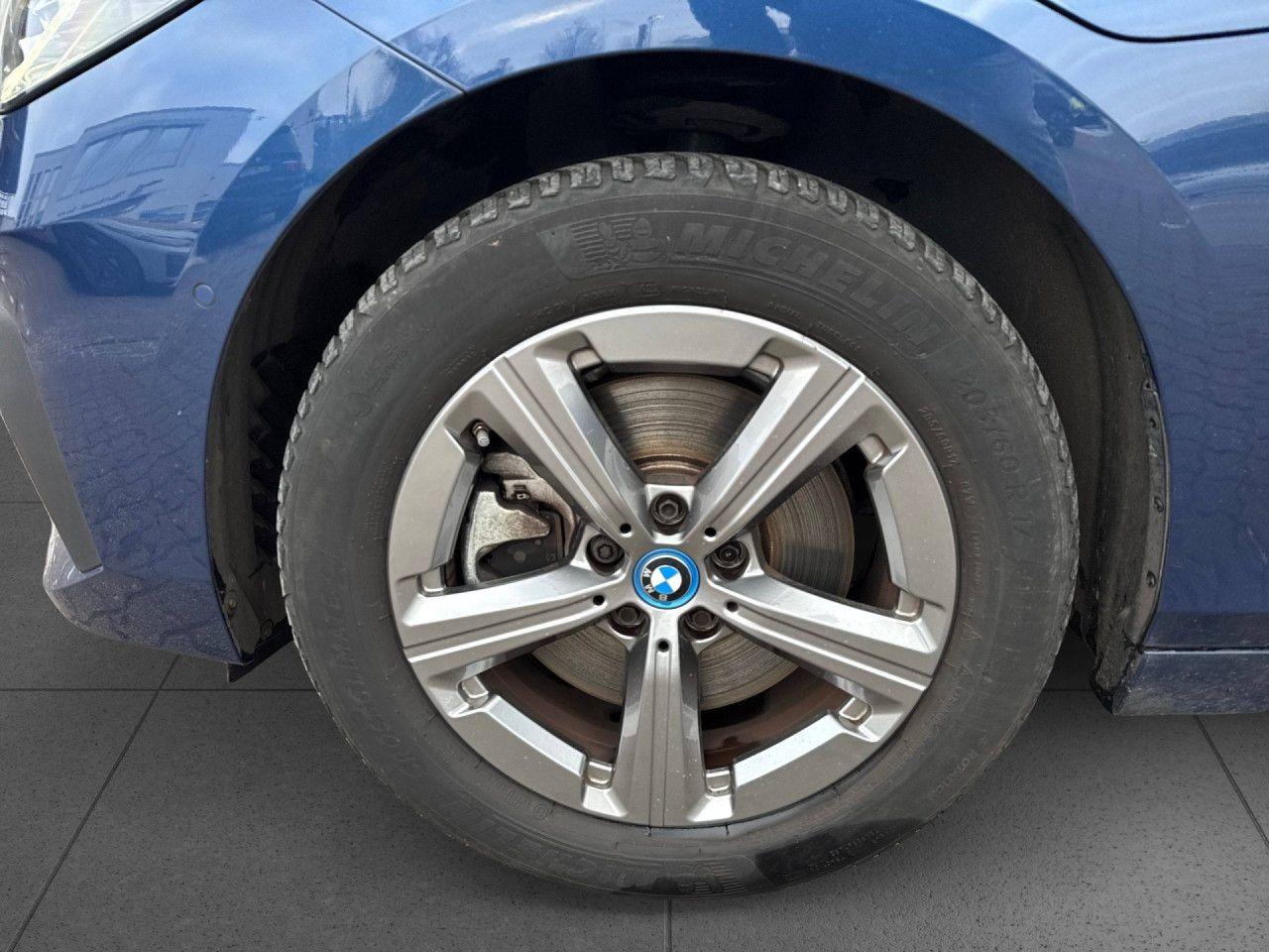 BMW 230e xDrive Active Tourer Aut.DA+ DAPROF PANO