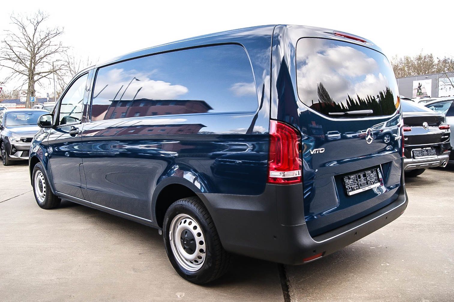 Fahrzeugabbildung Mercedes-Benz Vito Kasten 114 CDI lang Aut LED KAMERA PARKASSI