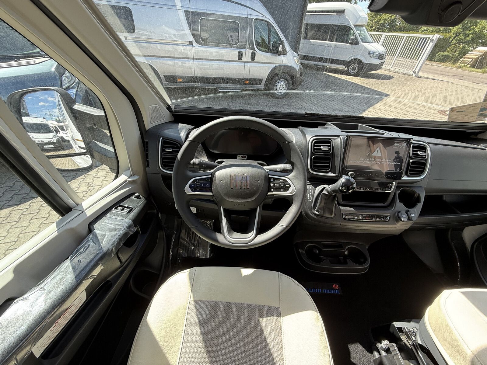 Fahrzeugabbildung Eura Mobil Profila T PT 720 EF MondialPakete 180PSAutomatik