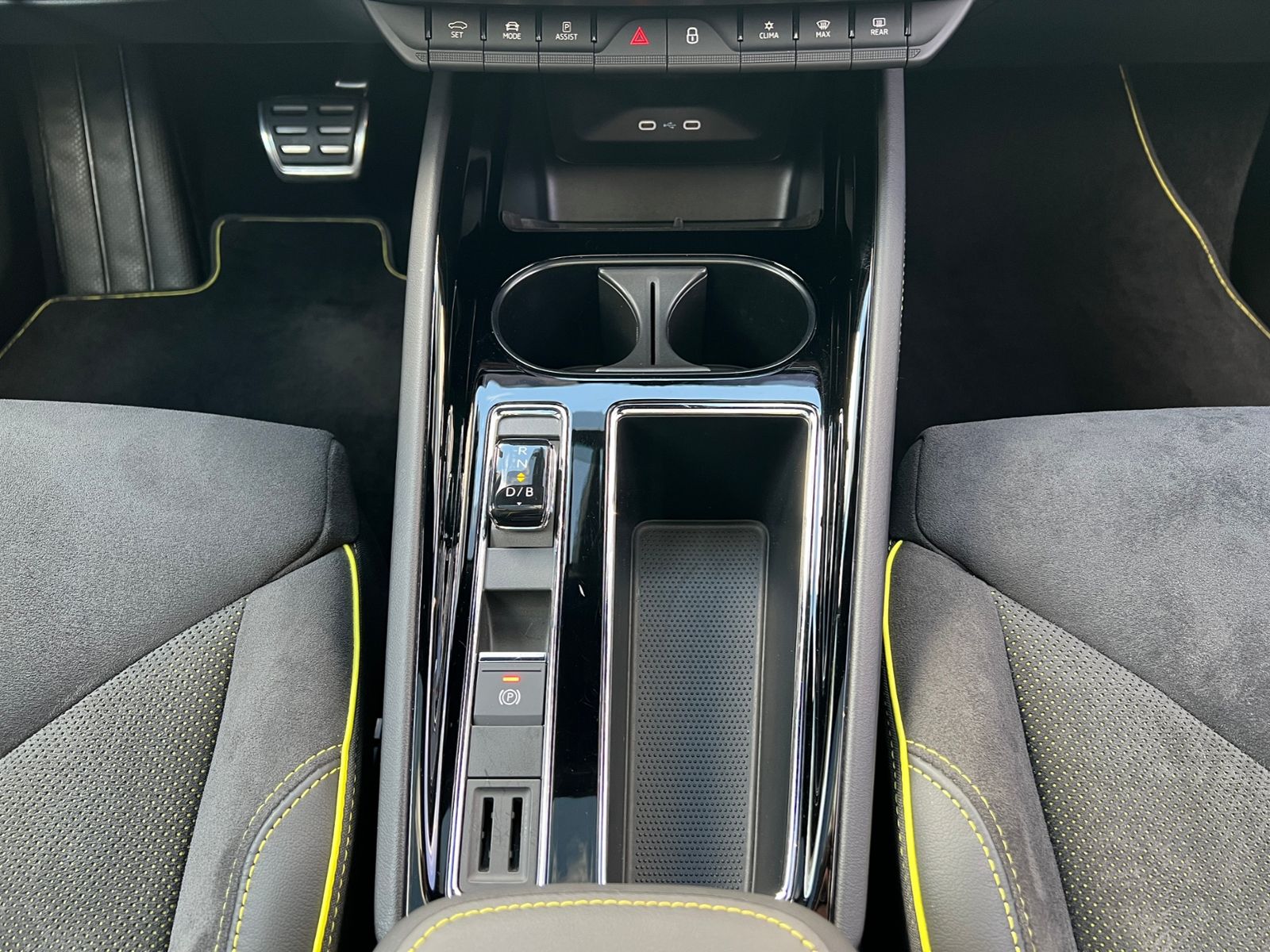 Fahrzeugabbildung SKODA Enyaq iV Coupé RS Lounge *Vorb. AHK,Panorama,LED