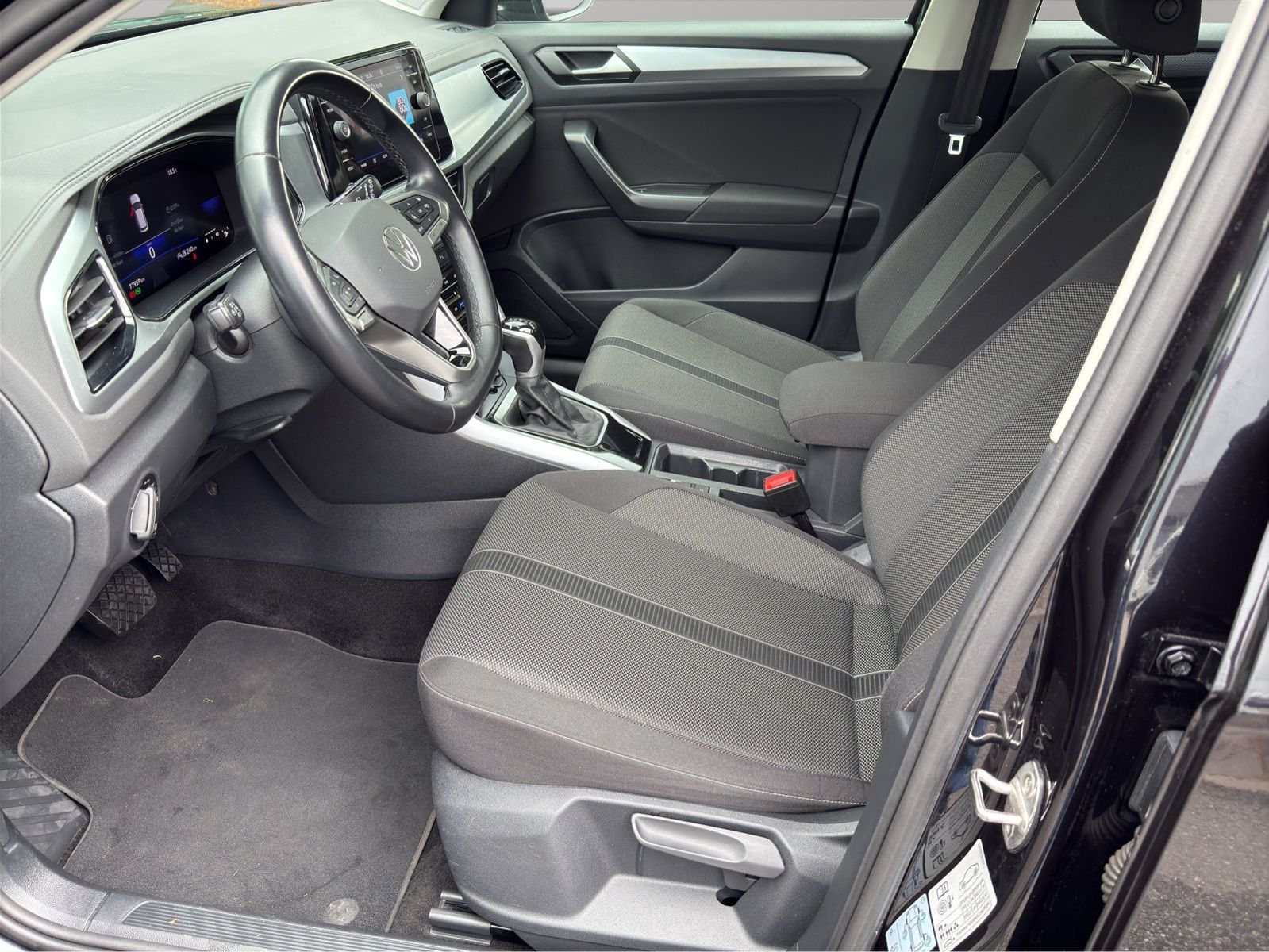 Volkswagen T-Roc - Bild 9