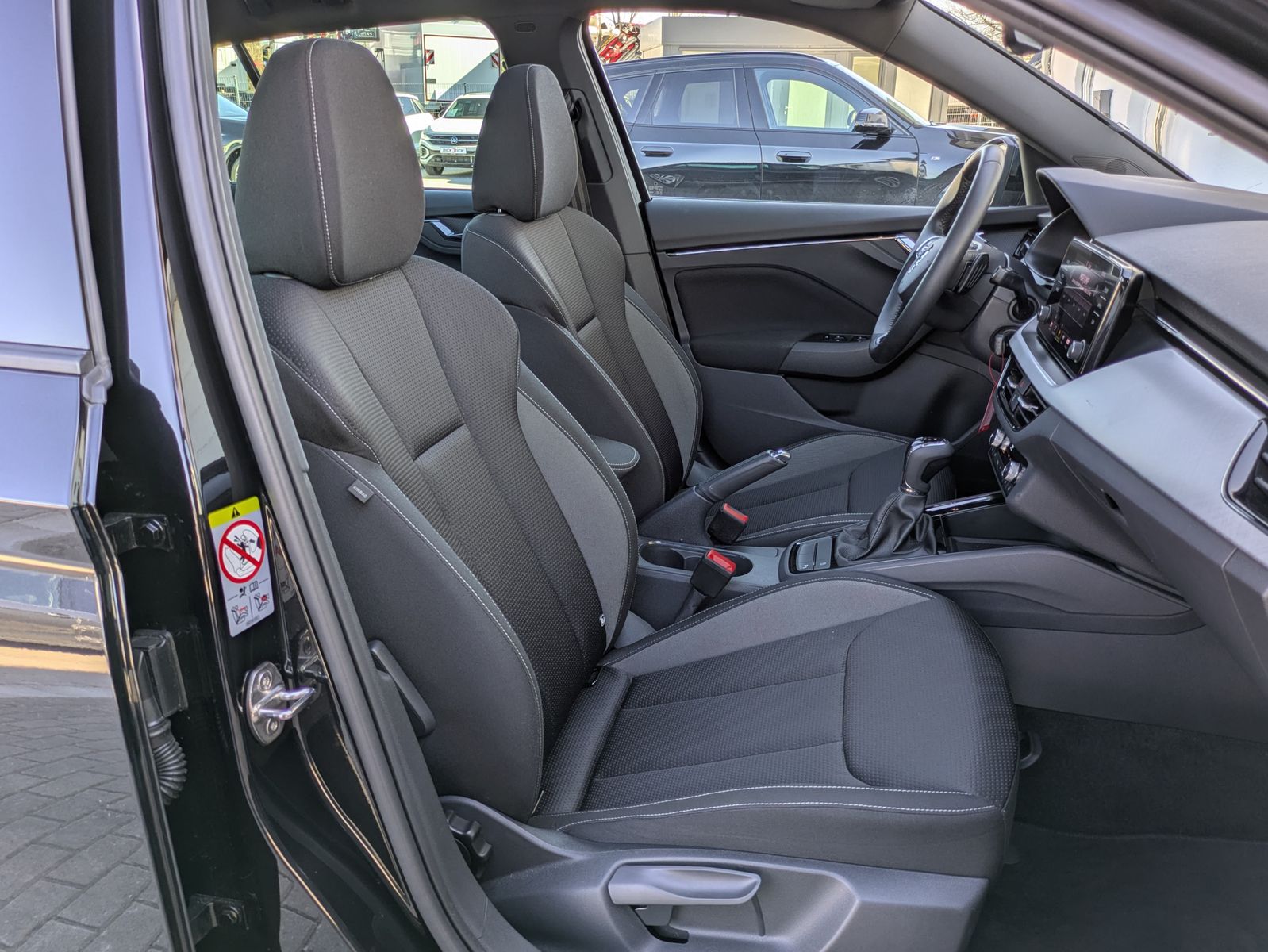 Fahrzeugabbildung SKODA Kamiq 1.0 TSI Tour DSG LED*PANO*SMART LINK*CAM