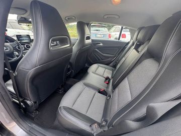 Mercedes CLA 200 - 10