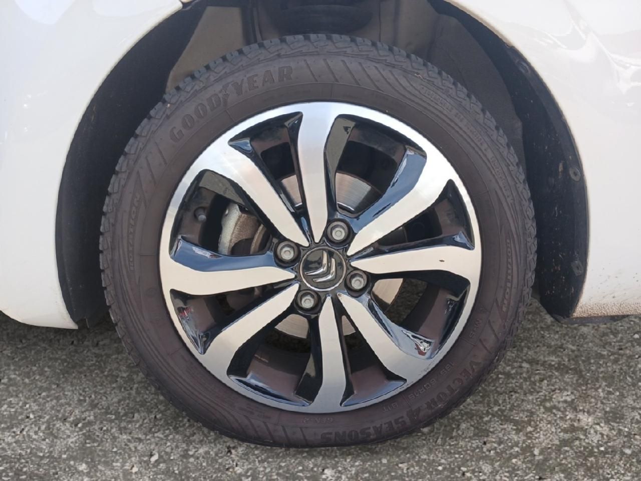Fahrzeugabbildung Citroën C1 Airscape Shine