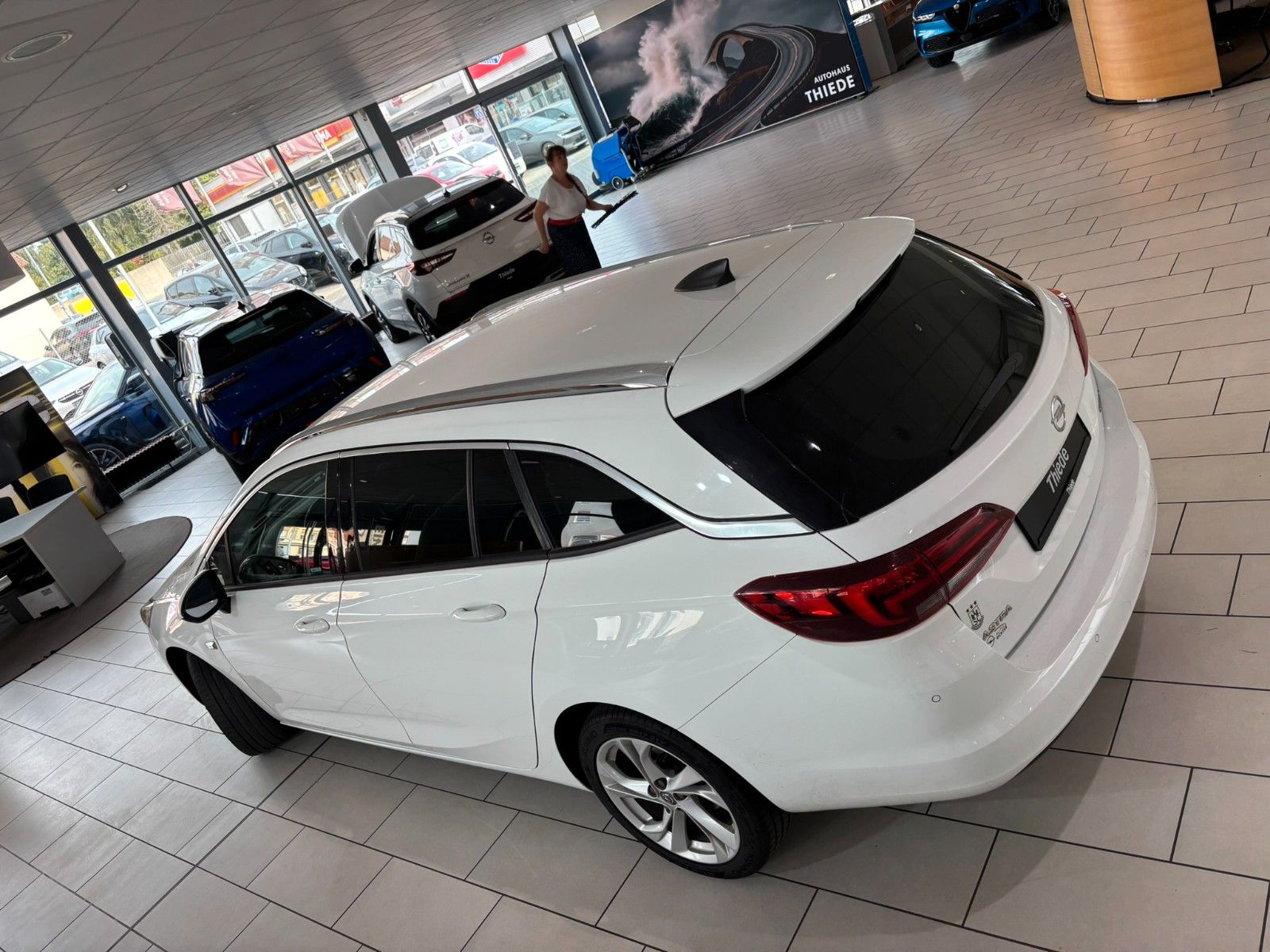 Fahrzeugabbildung Opel Astra ST 1.4T INNOVATION NAVI/KAMERA/SHZ/MATRIX