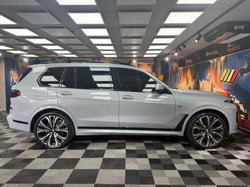 BMW X7 - 6