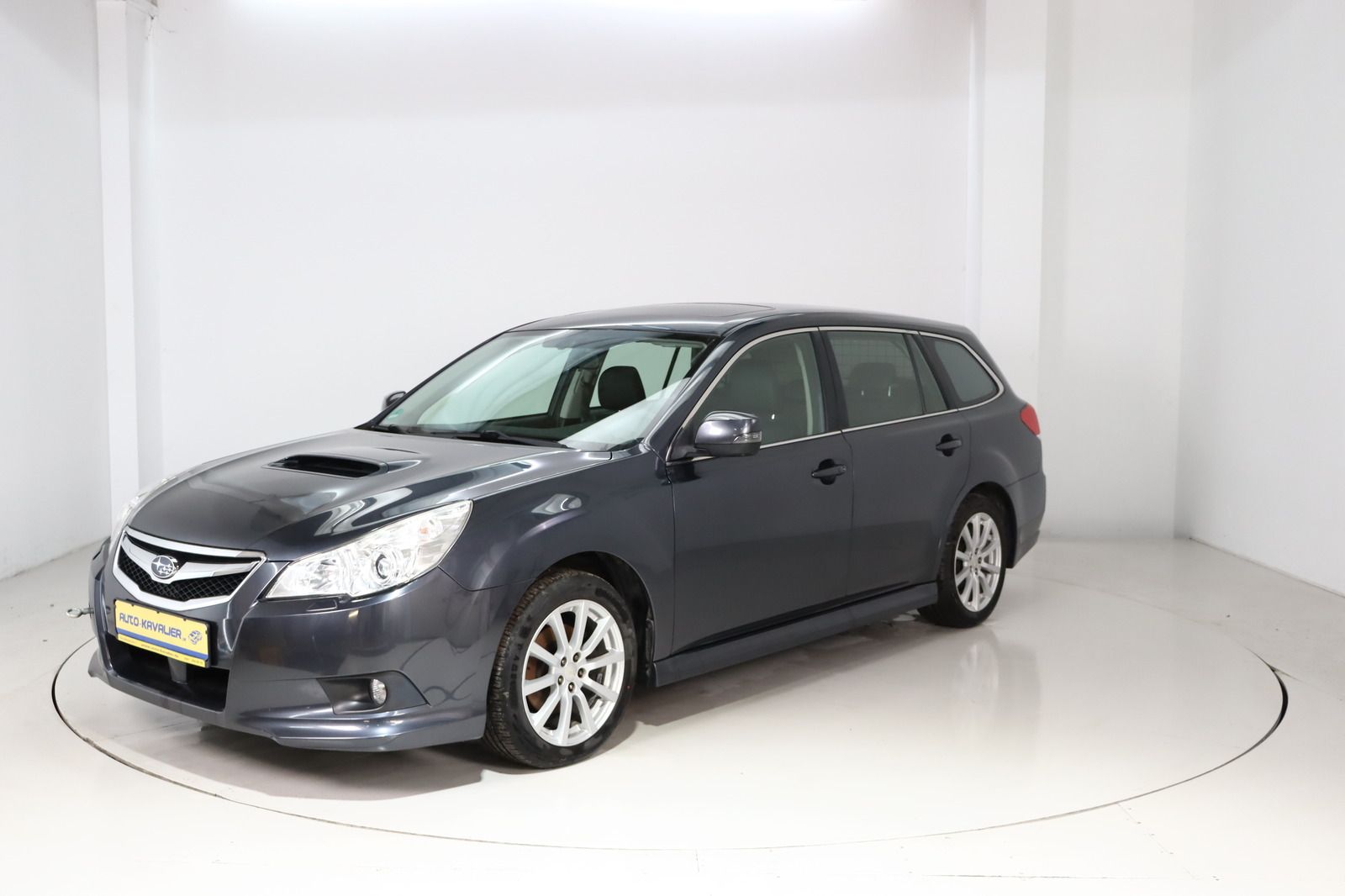 Fahrzeugabbildung Subaru Legacy Kombi 2.0D Outback Comfort Navigation